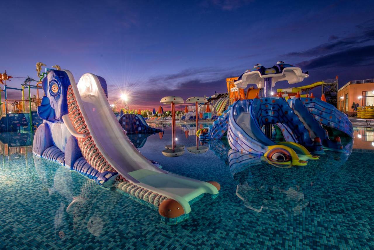 Hotel Caretta & Waterpark Kalamákion