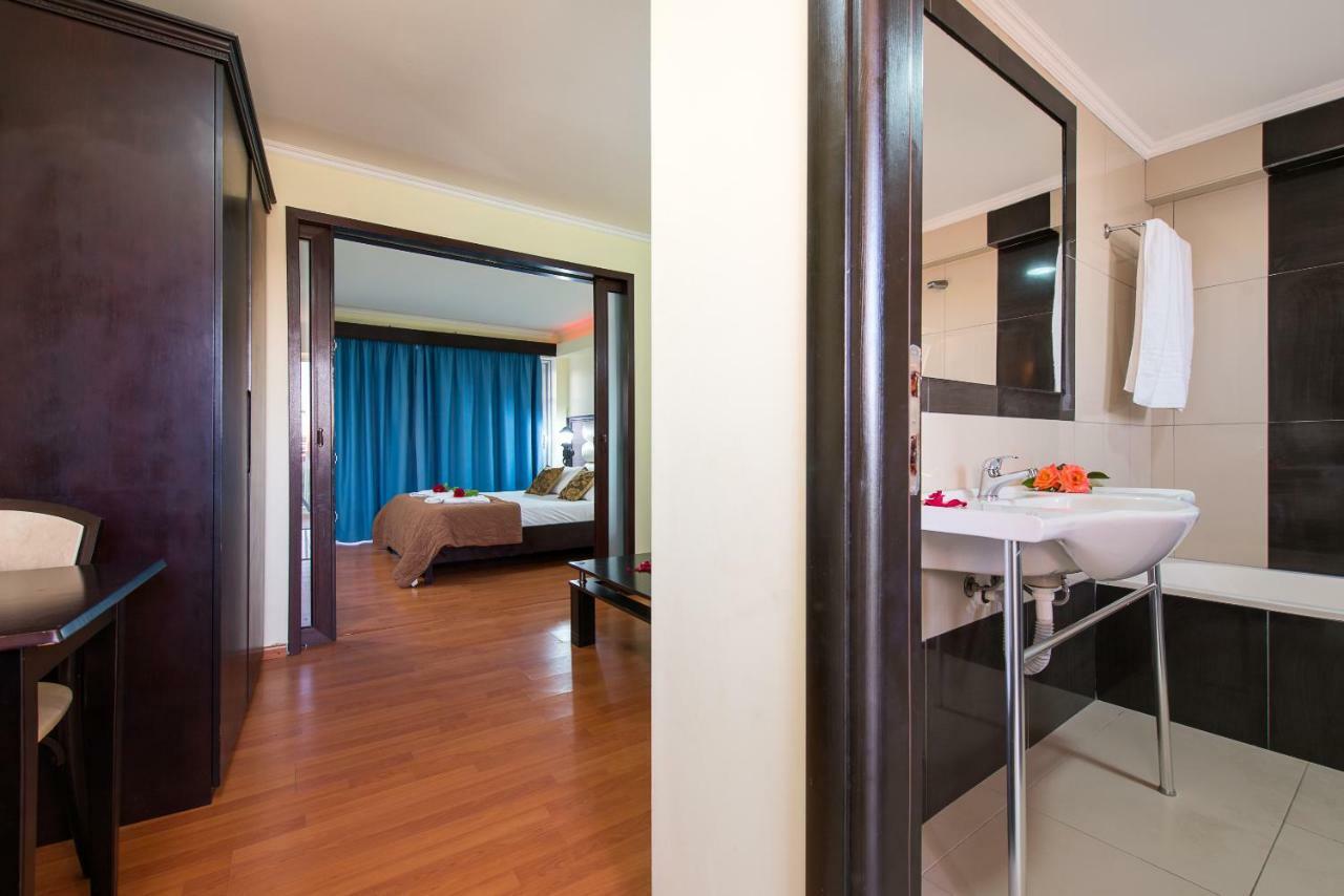 Caretta & Waterpark Hotel